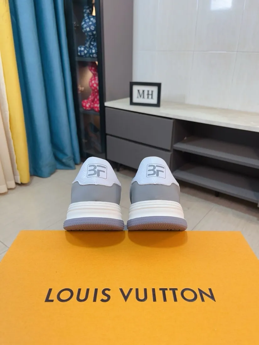 Men's shoes💰400🌹🌹[LV]🌹High-end men's shoes brand: Official website 1:1 Latest masterpiece: The upper is made of Italian imported first-layer cowhide with special materials➕Full genuine leather lining🔥, making walking more convenient and comfortable! Exclusive new style, stunning work [color]! Create a fashionable personality to set off your uniqueness! A must-have for trendy men! Classic🔥Number: 38-44